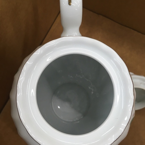 Creative Brand 8 1/2" "Regency Rose" Coffee Pot / Tea Pot - Picture 4 of 12